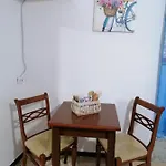 A Finesta E Titina