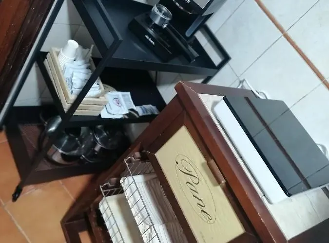 A Finesta E Titina